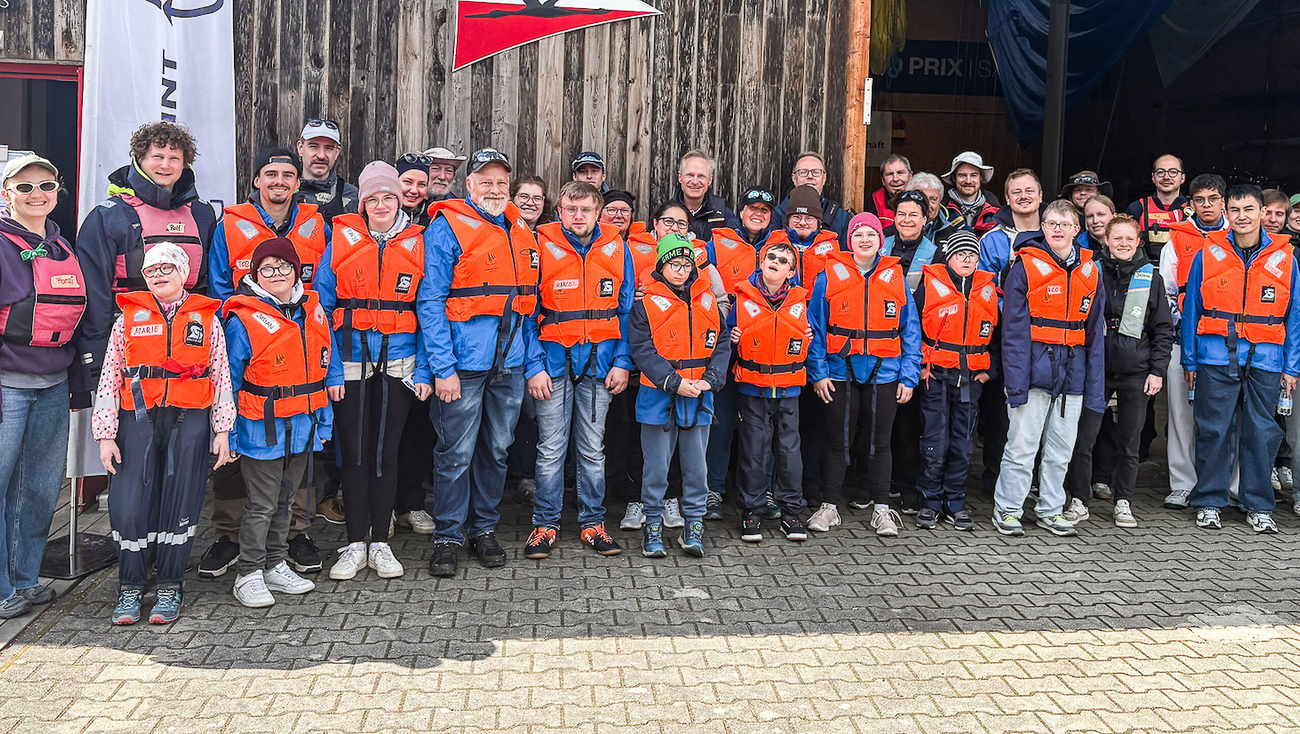Gruppenfoto beim Wendekurs beim Yacht Club Nürnberg